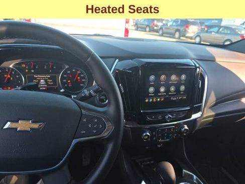Used 2023 Chevrolet Traverse LT w/ Rear Camera Mirror Package AWD/4WD image 11