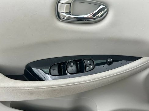 Used 2012 Nissan Leaf SL FWD image 22