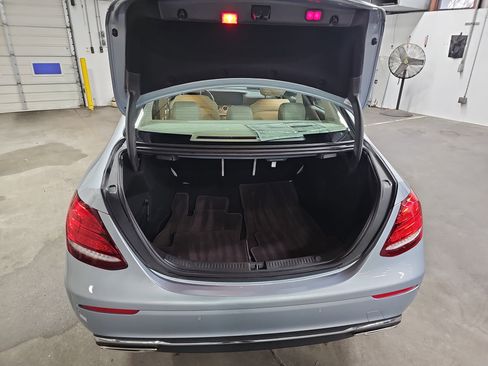 Used 2018 Mercedes-Benz E 400 4MATIC Sedan image 13
