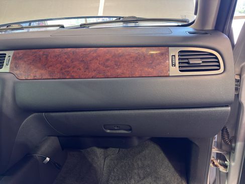 Used 2012 GMC Yukon SLT w/ SLT-2 Equipment Package AWD/4WD image 22