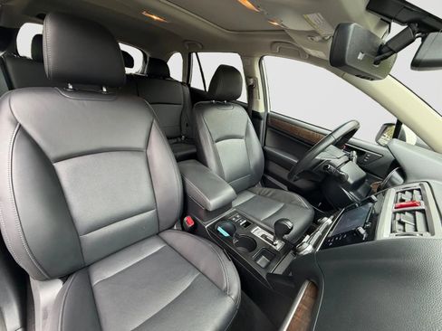 Used 2017 Subaru Outback 3.6R Limited AWD/4WD image 21