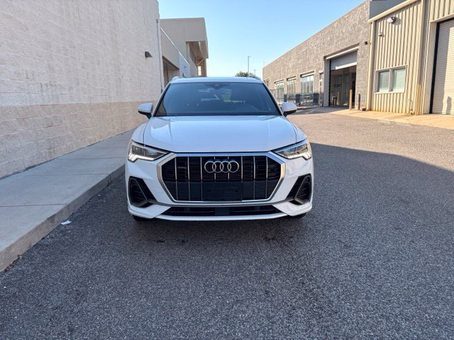 Used 2025 Audi Q3 2.0T Premium AWD/4WD image 2