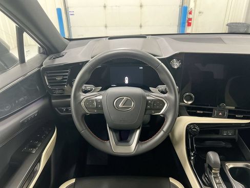Used 2022 Lexus NX 350h AWD image 11