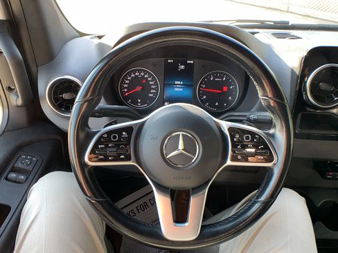 Used 2021 Mercedes-Benz Sprinter 2500 image 16