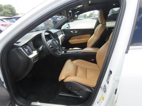Used 2020 Volvo XC60 T5 Inscription w/ Protection Package Premier AWD/4WD image 25