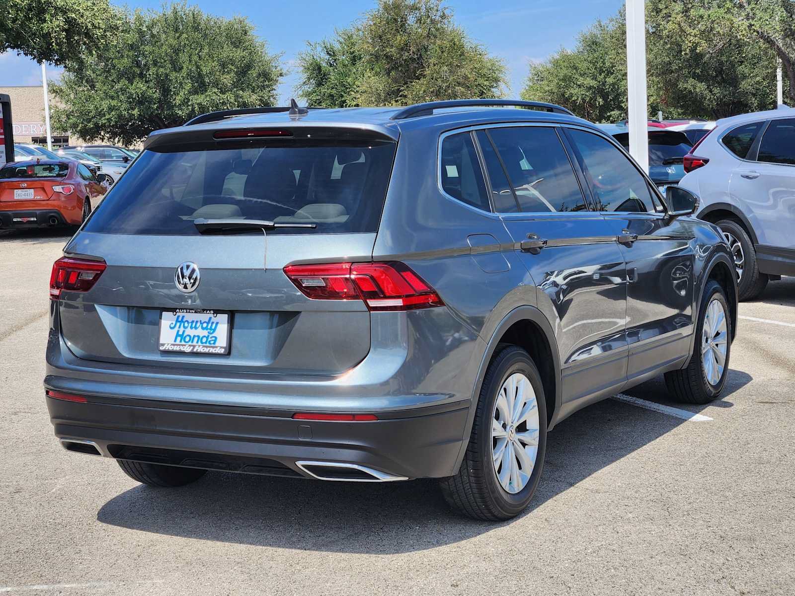 Used 2019 Volkswagen Tiguan SE w/ Panoramic Sunroof Package FWD image 6