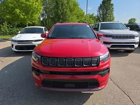 Used 2022 Jeep Compass Limited w/ (RED) Package AWD/4WD image 2