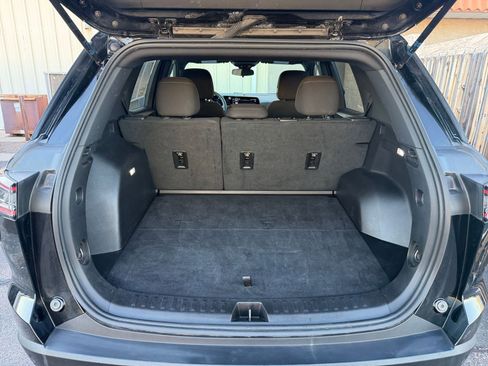 Used 2025 Chevrolet Equinox LT image 31