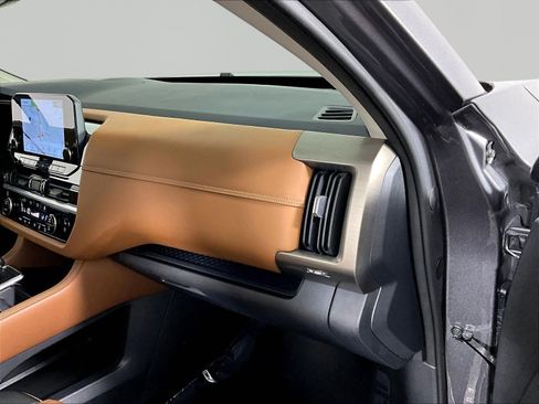 Certified 2022 Nissan Pathfinder Platinum AWD/4WD image 27