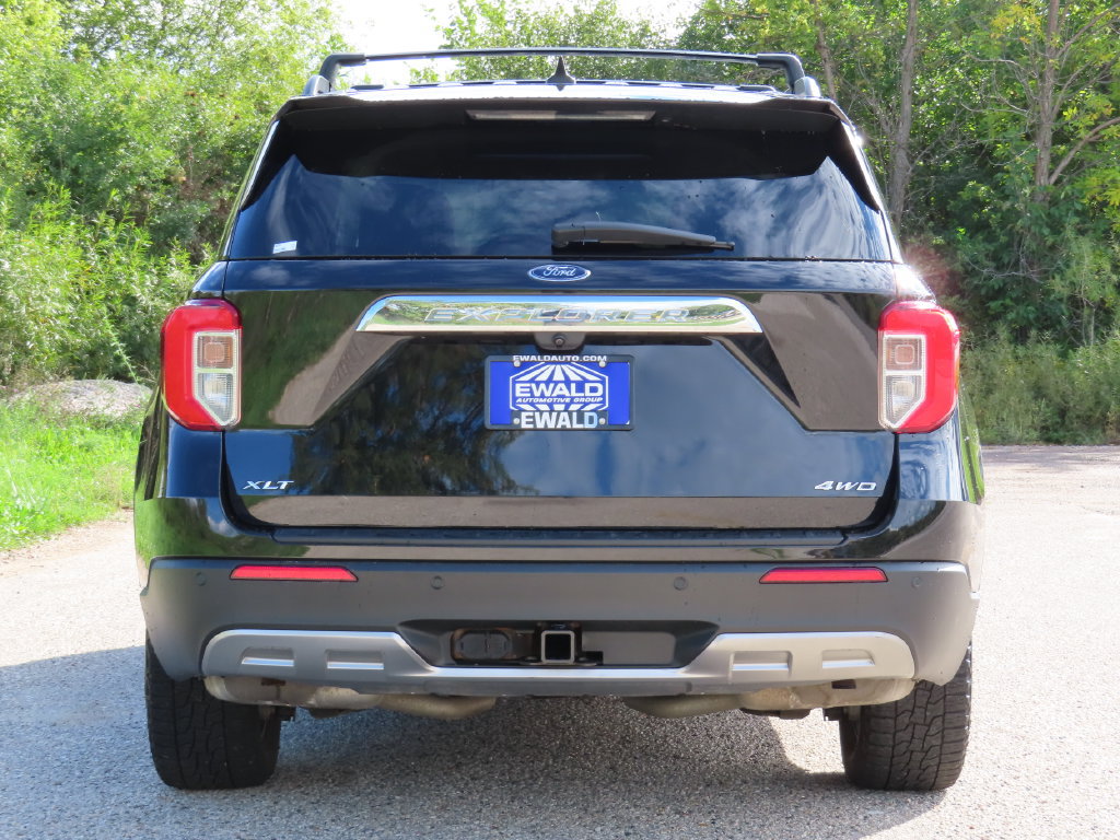 Used 2021 Ford Explorer XLT AWD/4WD image 18