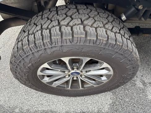 Used 2020 Ford F150 XLT w/ Equipment Group 302A Luxury AWD/4WD image 3