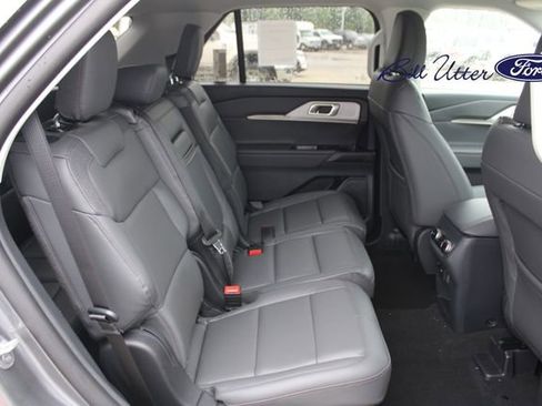 New 2026 Ford Explorer Active RWD image 9
