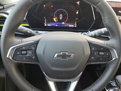 Used 2025 Chevrolet Trax ACTIV w/ Sunroof Package image 26