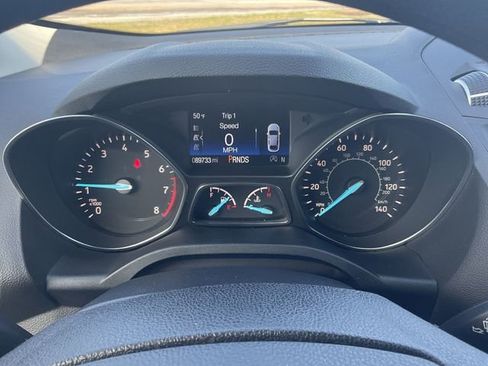 Used 2017 Ford Escape SE AWD/4WD image 16