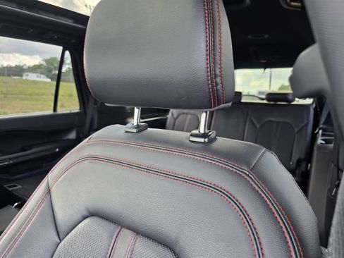 Used 2023 Ford Expedition Limited RWD image 12