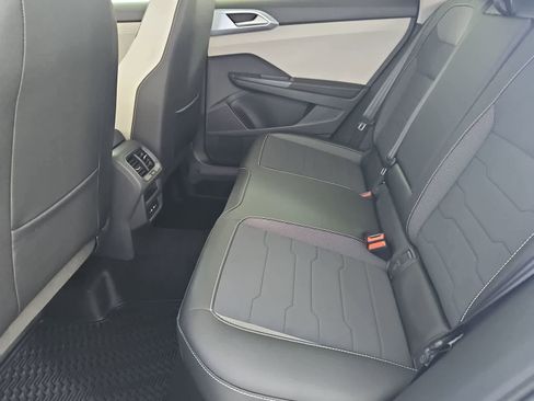 New 2026 Volkswagen Taos SE AWD/4WD image 20