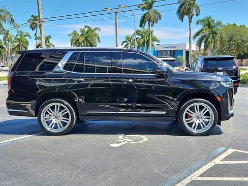 Used 2021 Cadillac Escalade Premium Luxury w/ Driver Assist Tech Package image 4