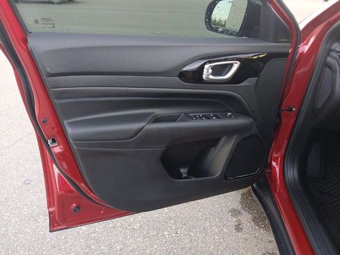 New 2026 Jeep Compass Latitude image 27