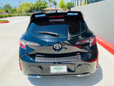Used 2019 Toyota Corolla SE w/ Protection Package FWD image 8