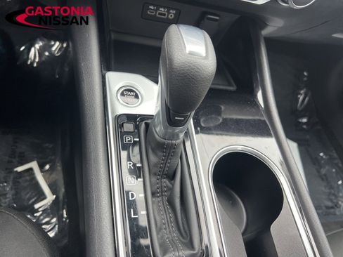 Used 2024 Nissan Altima 2.5 SV image 40