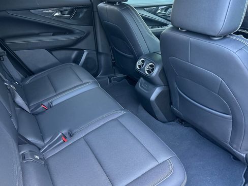 Used 2024 Chevrolet Blazer EV LT AWD/4WD image 18