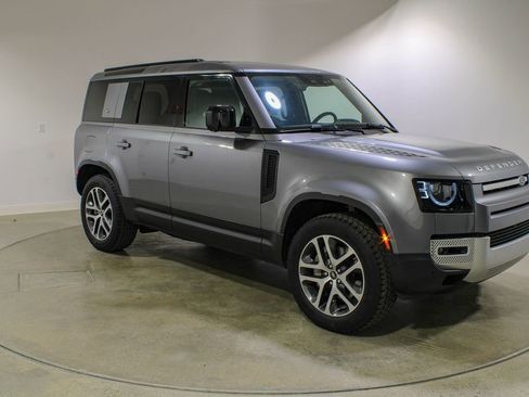 Used 2020 Land Rover Defender 110 HSE AWD/4WD image 7
