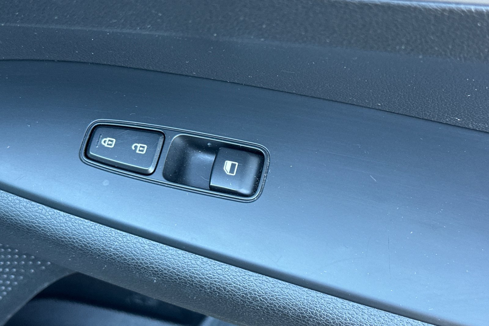 Used 2024 Kia Forte LXS FWD image 21
