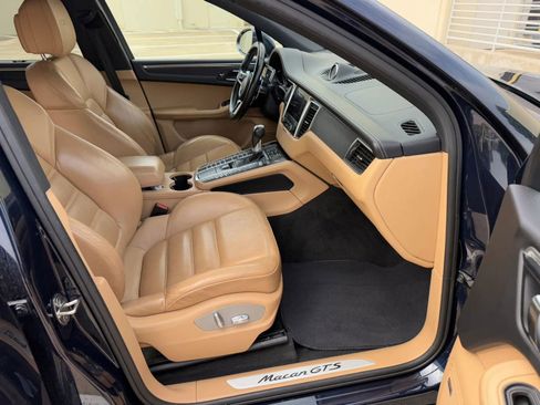 Used 2017 Porsche Macan GTS AWD/4WD image 18