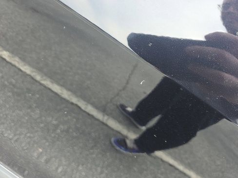 Used 2019 Volkswagen Tiguan SE w/ Panoramic Sunroof Package image 28