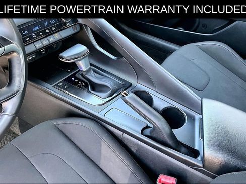 Used 2025 Hyundai Elantra Sport FWD image 16
