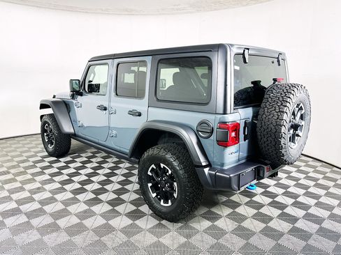 Used 2025 Jeep Wrangler Unlimited Rubicon 4xe image 5