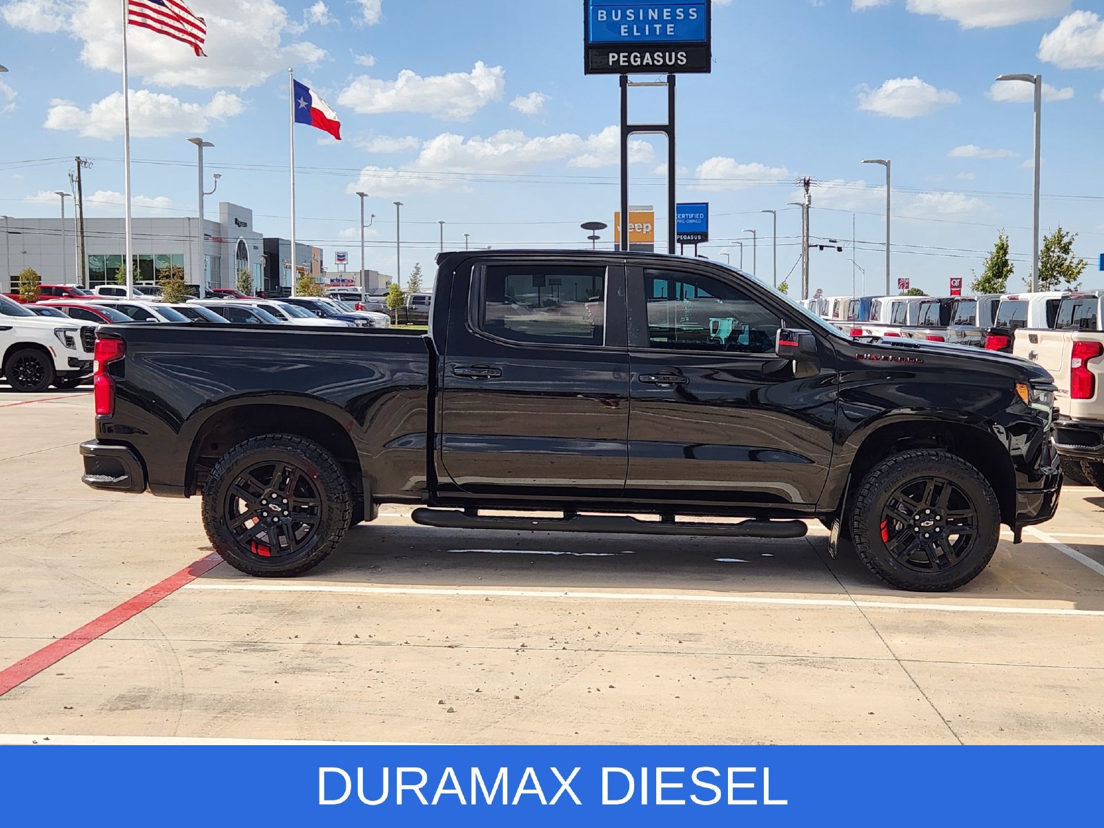 Used 2023 Chevrolet Silverado 1500 RST w/ Redline Edition AWD/4WD image 7