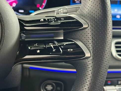 Certified 2025 Mercedes-Benz GLS 450 4MATIC image 29