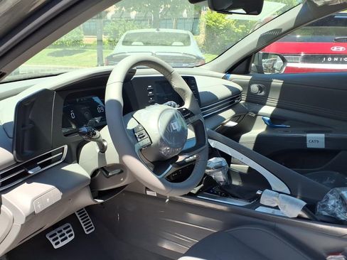 New 2026 Hyundai Elantra Sport FWD image 11