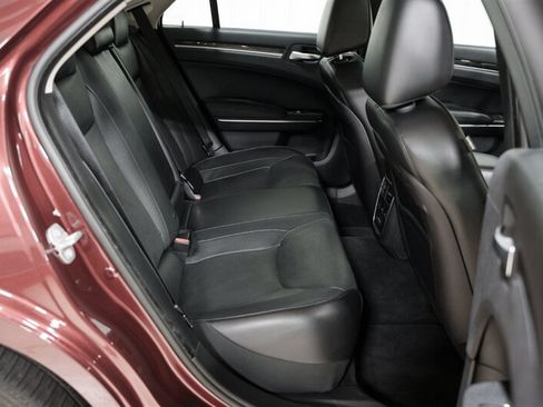 Used 2015 Chrysler 300 C w/ Light Group RWD image 26