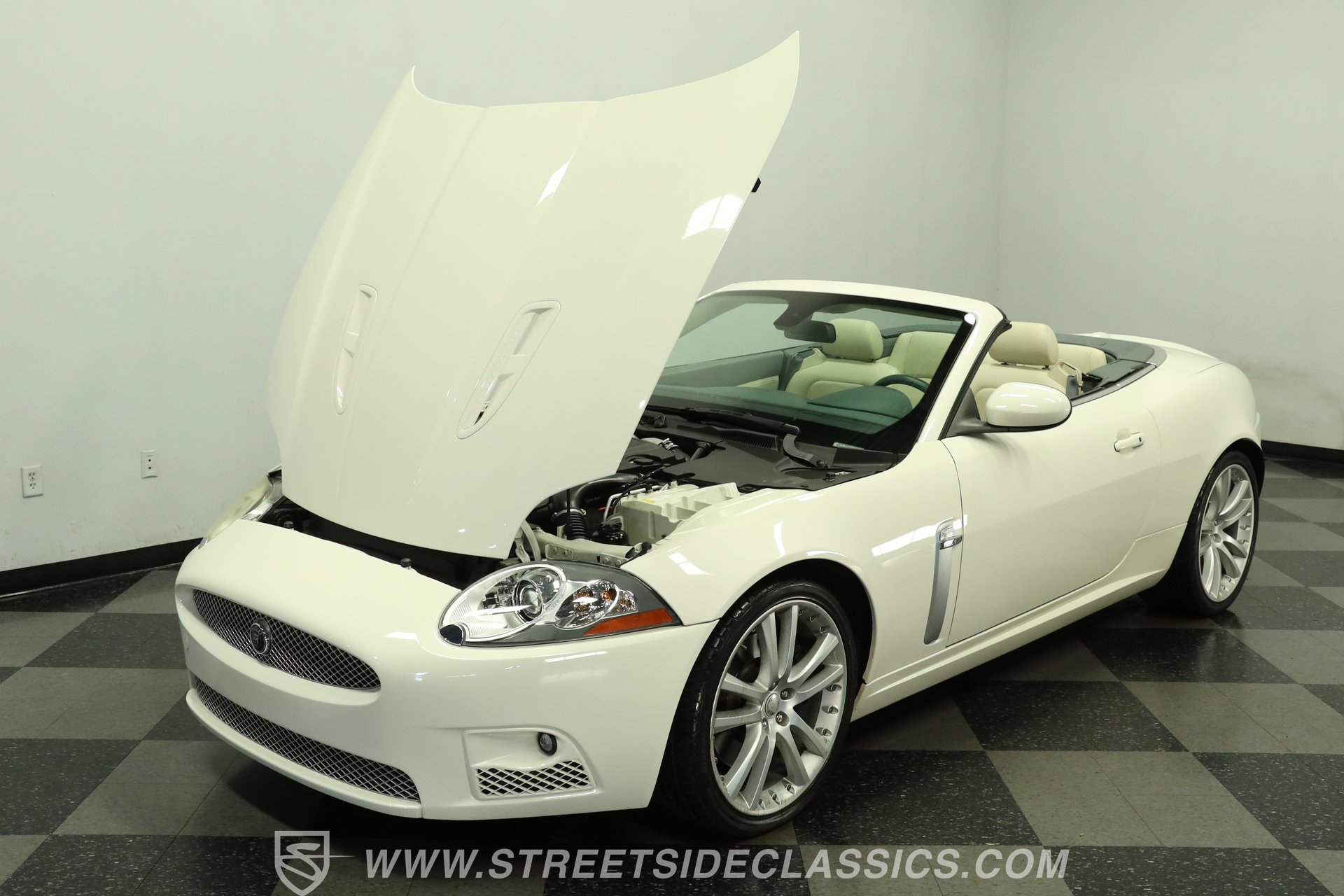 Used 2007 Jaguar XKR R RWD image 30