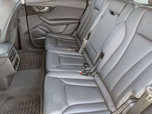 Used 2023 Audi Q7 3.0T Prestige w/ Prestige Package image 24