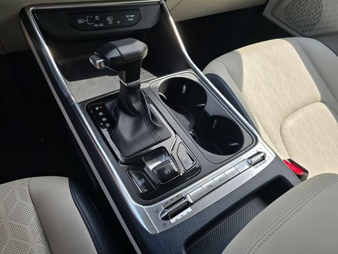 Used 2025 Kia Carnival SX FWD image 25
