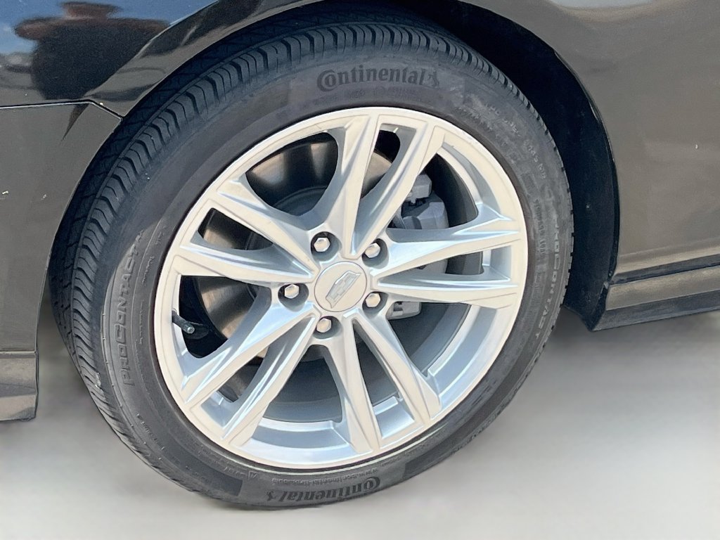 Used 2025 Cadillac CT4 Luxury w/ Cold Weather Package RWD image 32