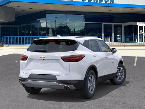New 2025 Chevrolet Blazer LT w/ Convenience Package image 4
