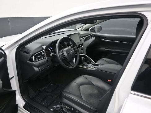 Used 2023 Toyota Camry XSE w/ Navigation Package FWD image 14