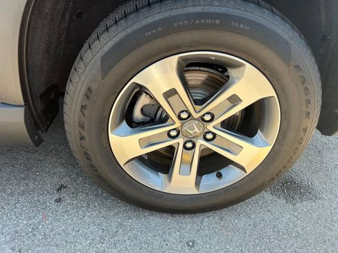 Used 2024 Honda Pilot EX-L image 15