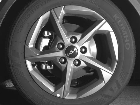 Used 2025 Kia K4 LXS image 12