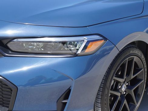 Used 2025 Honda Civic Sport image 2