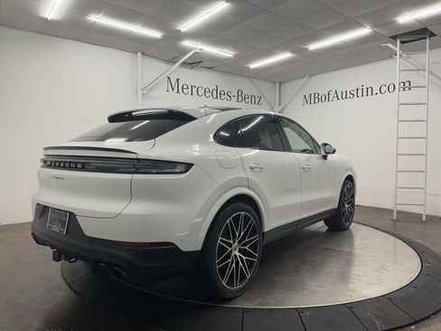 Used 2024 Porsche Cayenne Coupe image 7