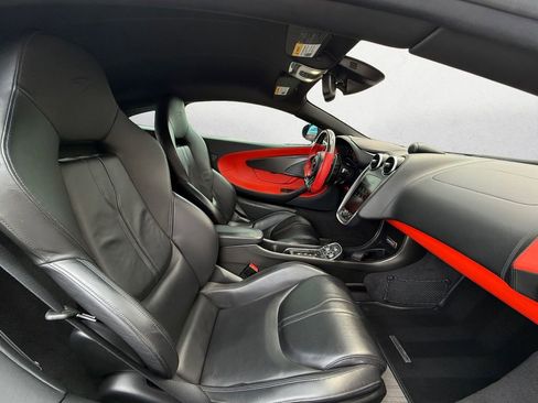 Used 2019 McLaren 600LT RWD image 12