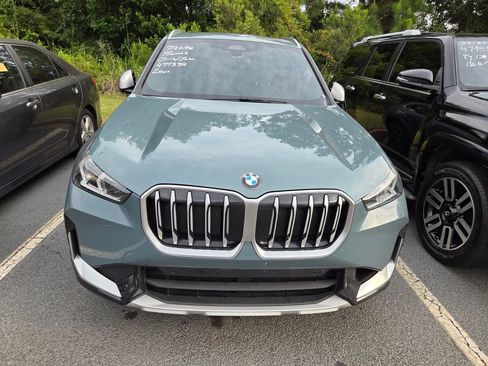 Used 2023 BMW X1 xDrive28i AWD/4WD image 2