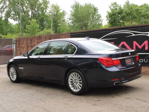Used 2011 BMW 750Li xDrive AWD/4WD image 3