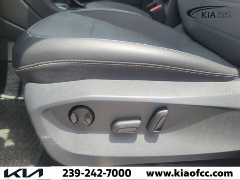 Used 2022 Volkswagen Taos SE AWD/4WD image 24