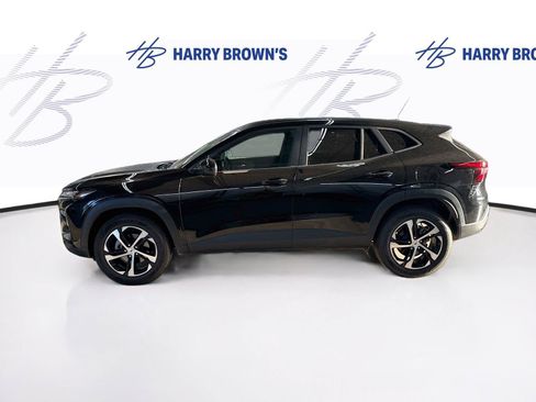 Used 2025 Chevrolet Trax RS w/ Driver Confidence Package FWD image 8